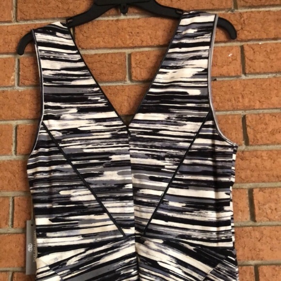 🖤TART COLLECTION🖤 VIERA V-NECK DRESS
$168🖤 - Picture 7 of 10